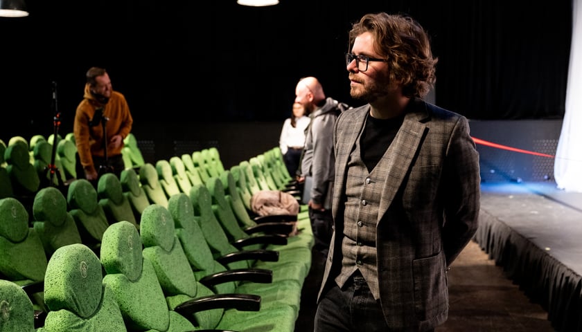 Otwarcie Teatru KAMBAK i próba generalna spektaklu Piękna i Bestia