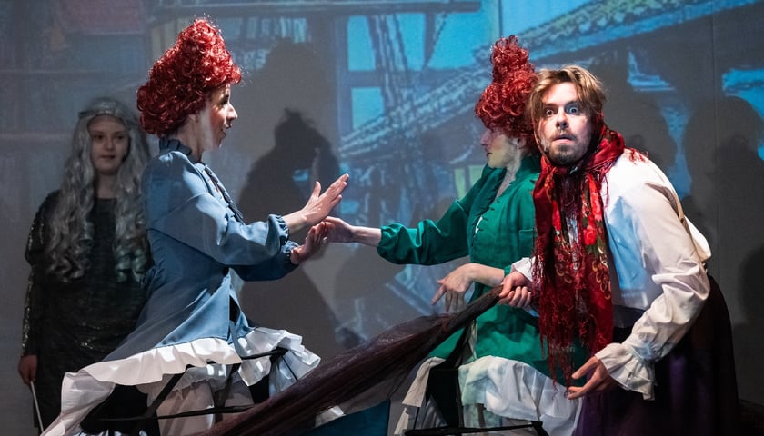 Otwarcie Teatru KAMBAK i próba generalna spektaklu Piękna i Bestia