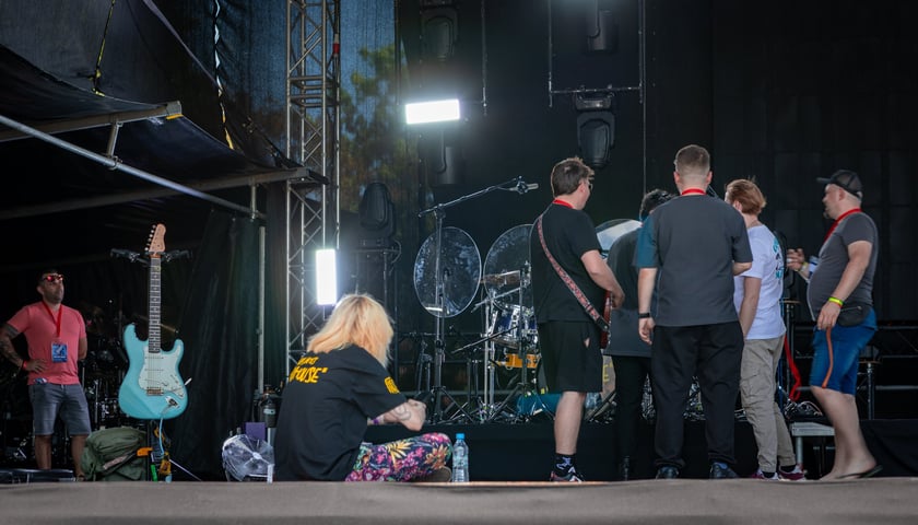 Scena na koncert ZAZ i Sary James na placu Wolności, 29 czerwca 2025 r.