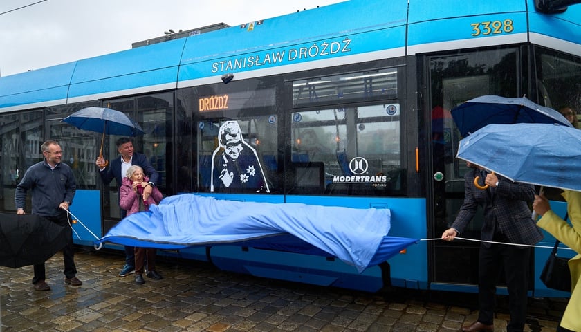 <p>Tramwaj im. Stanisława Dr&oacute;żdża będzie jeździł po Wrocławiu od poniedziałku 16 czerwca</p>