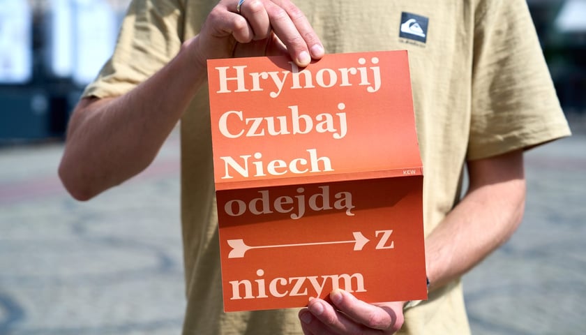 <p>Okładka książki Hryhorija Czubaja wydanej nakładem Kolegium Europy Wschodniej</p>