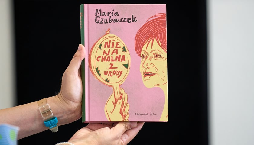 <p>Maria Czybaszek, &bdquo;Nienachalna z urody&rdquo;, Wydawnictwo Pr&oacute;szyński i S-ka</p>