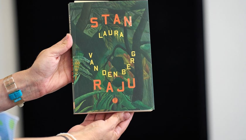 <p>Laura van den Berg, &bdquo;Stan raju&rdquo;, przełożyła Dobromiła Jankowska, Wydawnictwo Pauza</p>