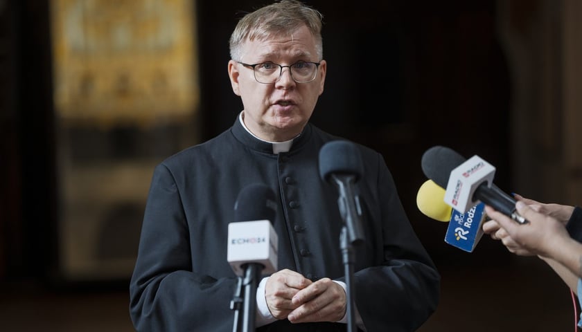 <p>ks. Paweł Cembrowicz, proboszcz parafii katedralnej</p>
