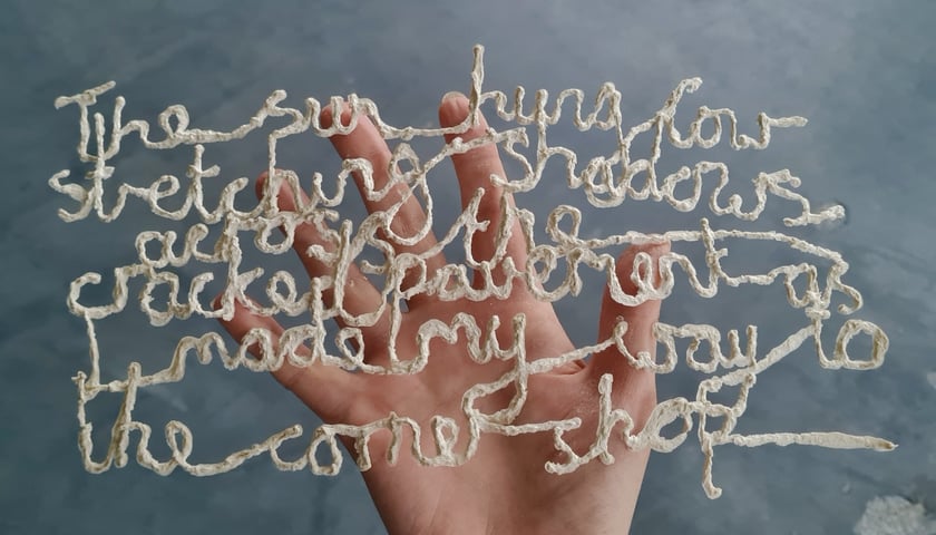 <p>Waiting writings</p>