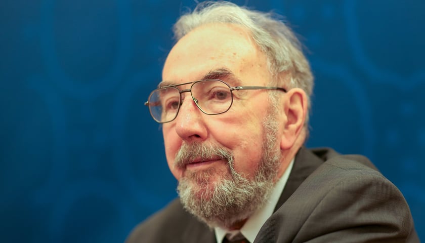 <p>profesor Janusz Degler w refektarzu Ossolineum, 18 września 2025</p>
