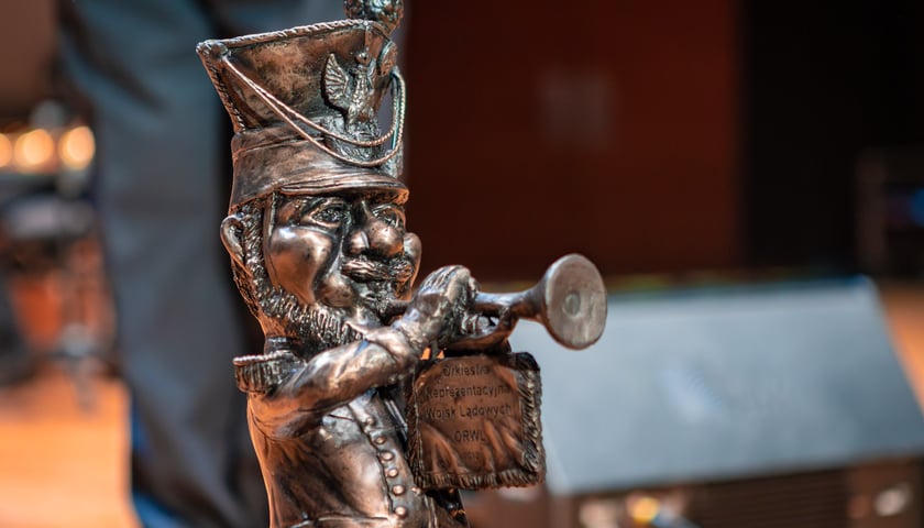 <p>Koncert jubileuszowy na 75-lecie Orkiestry Reprezentacyjnej Wojsk Lądowych w NFM i odsłonięcie krasnala Fanfarka</p>