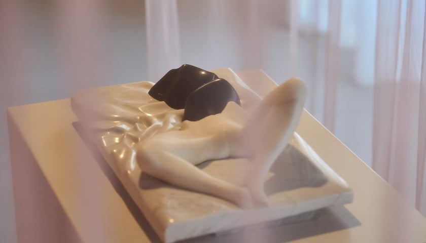 <p>Wystawa &bdquo;Ciało. Rozkosz i b&oacute;l&rdquo; w Krupa Art Foundation potrwa do 18 stycznia 2026</p>