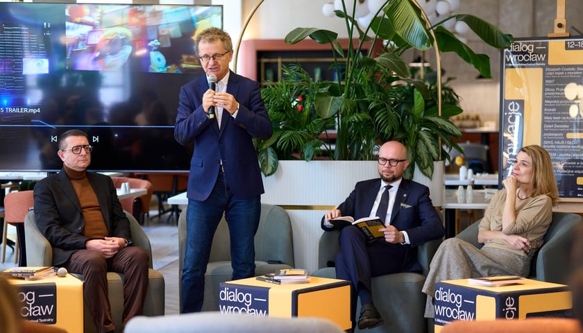 <p>Konferencja prasowa przed 11. Międzynarodowym Festiwalem Teatralnym Dialog-Wrocław 2025</p>