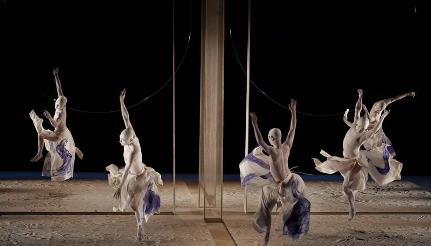<p>Japoński teatr Sankai Juku</p>