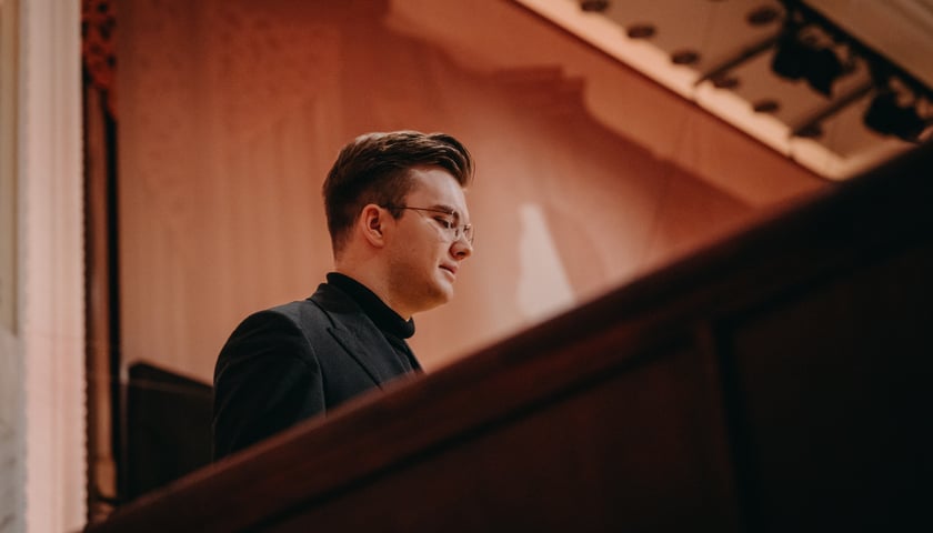 Piotr Alexewicz podczas przesłuchań XIX Międzynarodowego Konkursu Pianistycznego im. Fryderyka Chopina w Filharmonii Narodowej