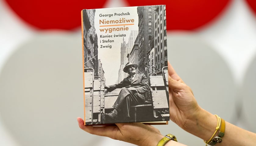 <p>Georg Prochnik, &bdquo;Niemożliwe wygnanie. Koniec świata i Stefan Zweig&rdquo;, przekład Jarosław Mikos, Wydawnictwo słowo/obraz terytoria</p>