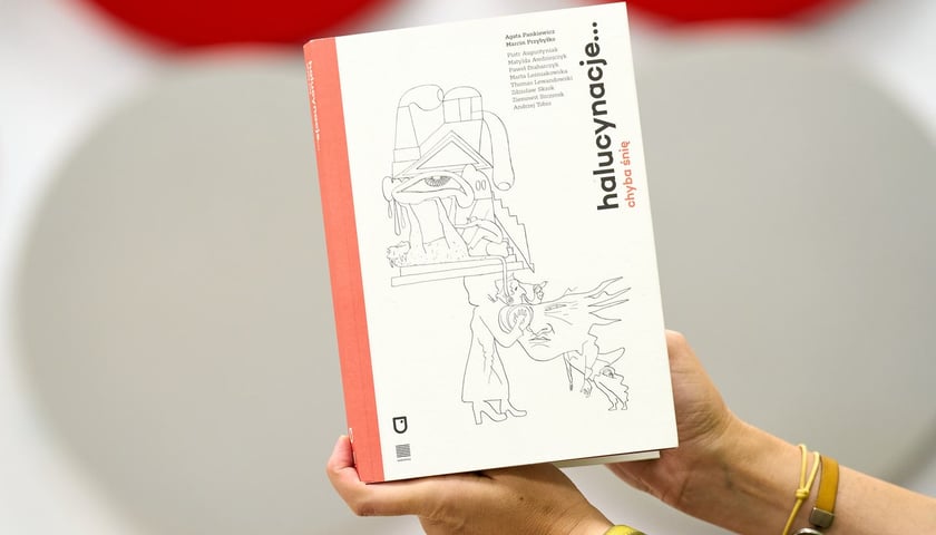 <p class="MsoNormal">&bdquo;halucynacje...chyba śnię&rdquo;, pod redakcją Agaty Pankiewicz i Marcina Przybyłki, Wydawnictwo Warstwy&nbsp;</p>