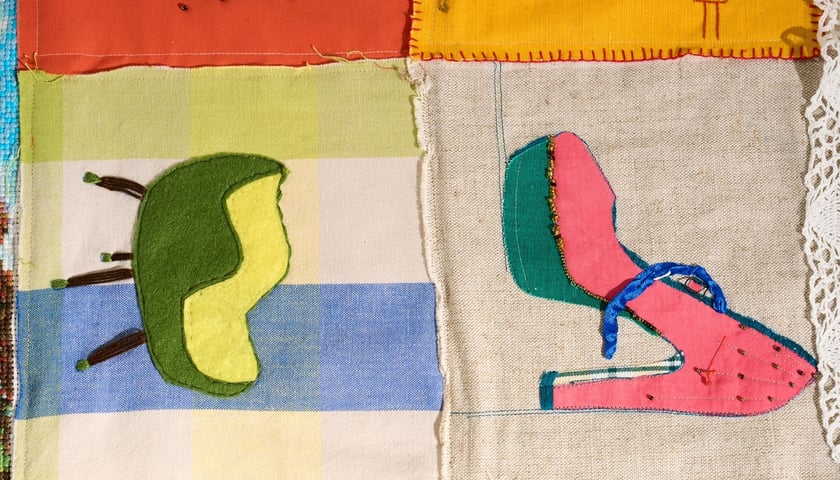 <p>Fragmenty tkaniny artystycznej, która od 29 października ozdobi ścianę w Barbarze</p>