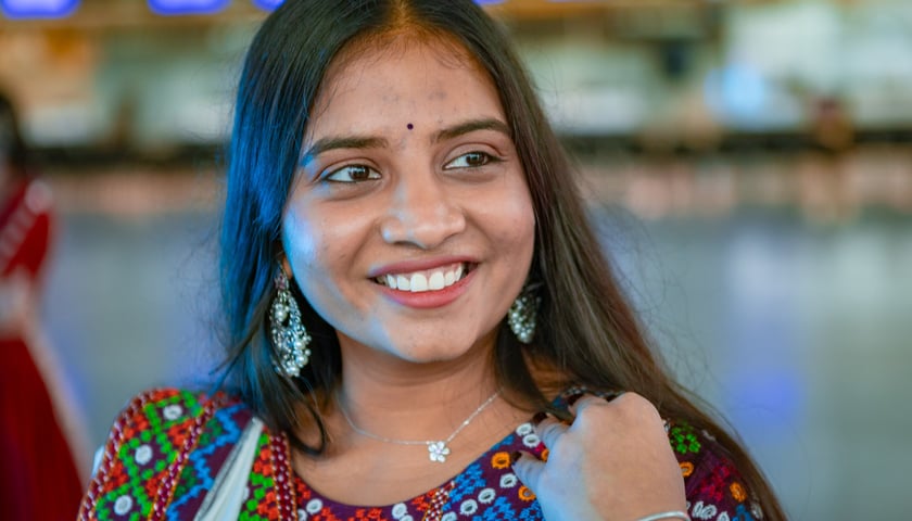 Obchody Święta Diwali na lotnisku we Wrocławiu, 2 listopada 2025