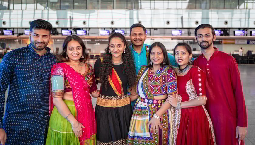 Obchody Święta Diwali na lotnisku we Wrocławiu, 2 listopada 2025