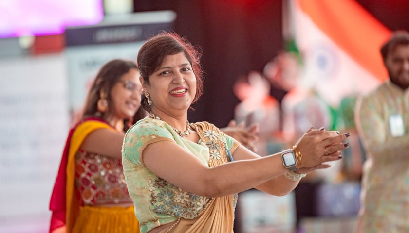 Obchody Święta Diwali na lotnisku we Wrocławiu, 2 listopada 2025