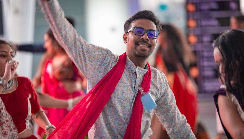 Obchody Święta Diwali na lotnisku we Wrocławiu, 2 listopada 2025