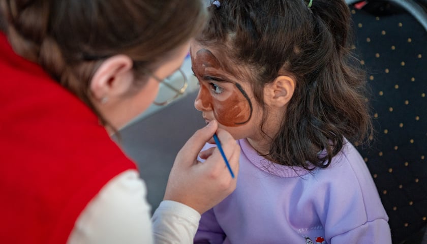 Obchody Święta Diwali na lotnisku we Wrocławiu, 2 listopada 2025