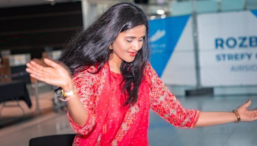 Obchody Święta Diwali na lotnisku we Wrocławiu, 2 listopada 2025