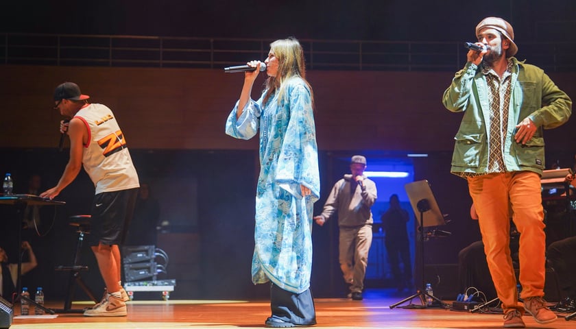 L.U.C. pożegnanie z mikrofonem - koncert w Narodowym Forum Muzyki. Na scenie również Natalia Grosiak i Mesajah