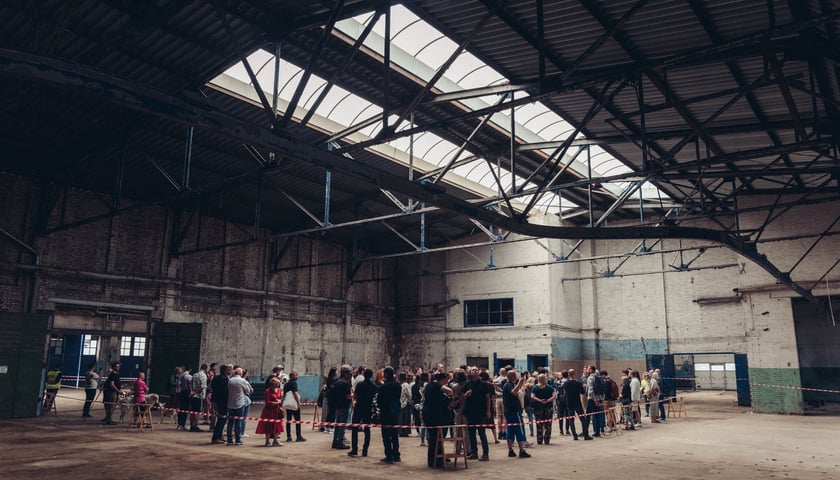 Wnętrza hali po Kraftpoście na Kolejowej