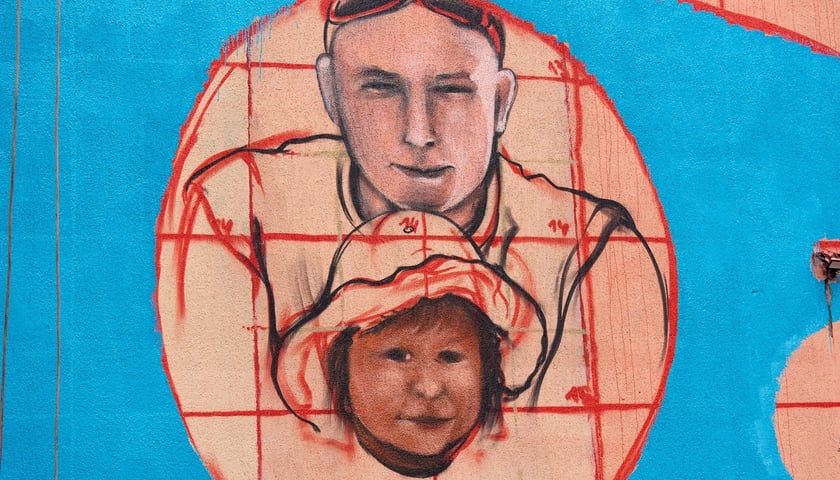 Prace nad nowym muralem przy Kr&oacute;lewskiej