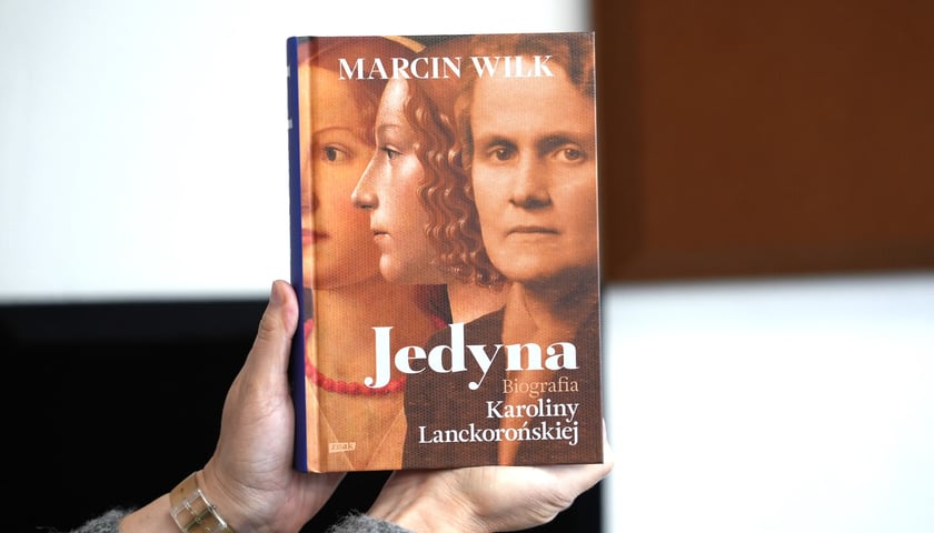 <p>Marcin Wilk, &bdquo;Jedyna. Biografia Karoliny Lanckorońskiej&rdquo;, Wydawnictwo Znak</p>