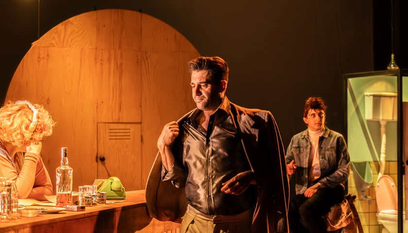 Lubiewo na scenie Wrocławskiego Teatru Współczesnego. Scena z próby spektaklu.