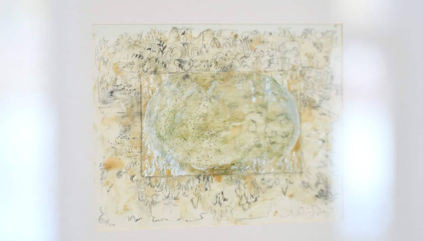 Centrum Nowy Pafawag zyskało nową przestrzeń na galerię sztuki &ndash; wystawa &bdquo;Kr&oacute;lewnę myszka zjadła&rdquo; z pracami Kasi Banasiak