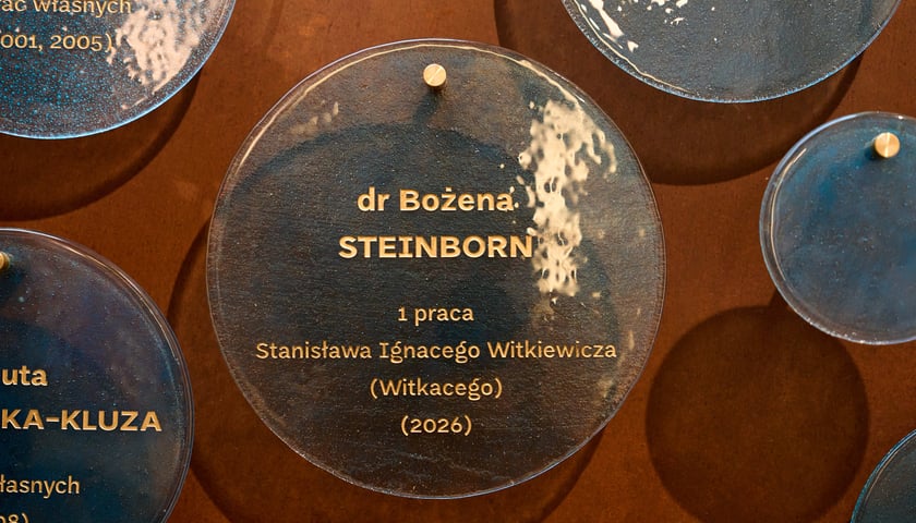 <p>Uroczyste odsłonięcie &bdquo;Portretu sześcioletniej Bożeny Steinborn&rdquo; Witkacego &ndash; daru dla Muzeum Narodowego we Wrocławiu</p>