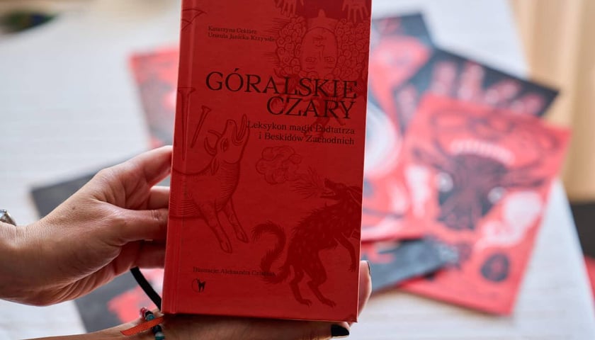 Aleksandra Czudżak zilustrowała książkę &bdquo;G&oacute;ralskie czary. Leksykon magii Podtatrza i Beskid&oacute;w Zachodnich&rdquo; Katarzyny Ceklarz i Urszuli Janickiej-Krzywdy&nbsp;