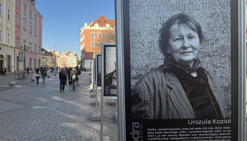 Wystawa z okazji 65-lecia miesięcznika &bdquo;Odra&rdquo; na ul. Świdnickiej