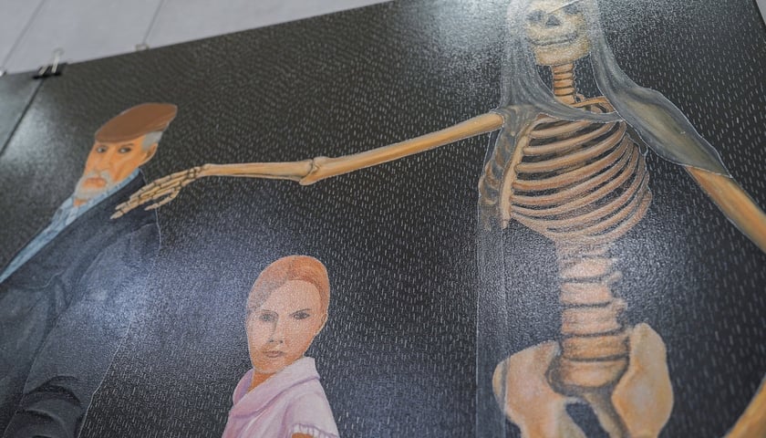 Poliptyk &bdquo;Za czym kolejka ta stoi&rdquo; Mariana Wiekiery w Galerii ODSK &bdquo;Piast&rdquo;&nbsp;