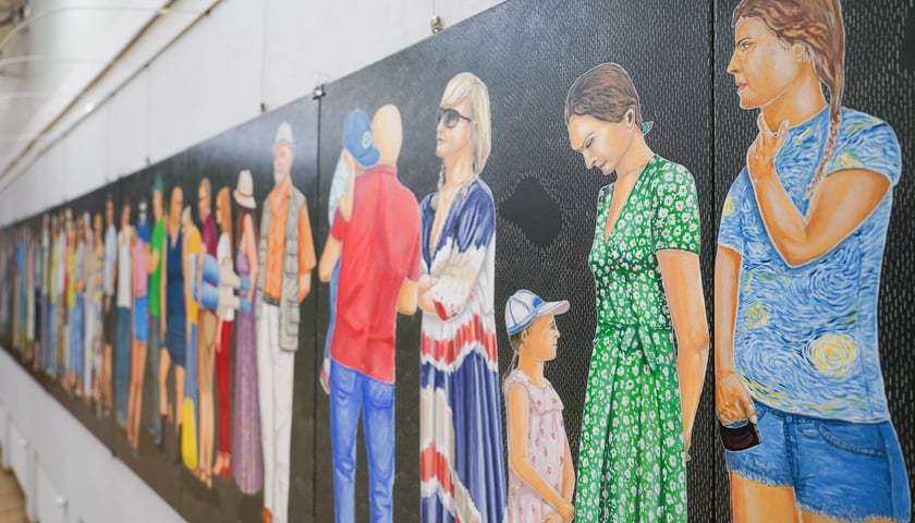 Poliptyk &bdquo;Za czym kolejka ta stoi&rdquo; Mariana Wiekiery w Galerii ODSK &bdquo;Piast&rdquo;&nbsp;