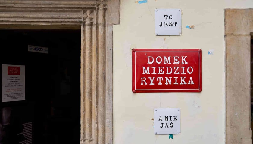 Wystawa&nbsp;&bdquo;Co po krytyce. Mirosław Ratajczak lubi to&rdquo; w Domku Miedziorytnika do 21 marca