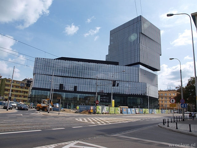 Silver Tower Center gotowy w październiku [ZDJĘCIA]