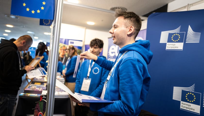 Międzynarodowe Targi Pracy &bdquo;With EURES to Europe!&rdquo;. Wrocław, Tarczyński Arena, 22.04.2026.