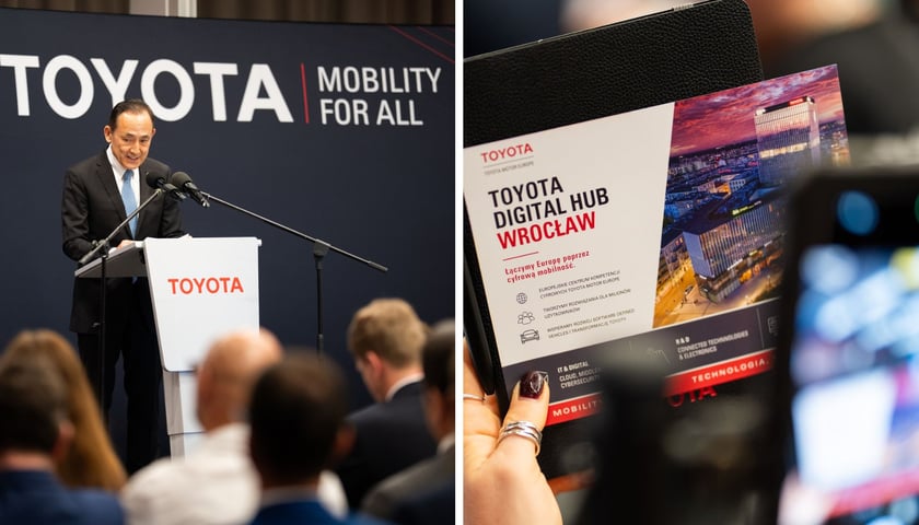 Zdjęcie podzielone na pól: z lewej mężczyzna przy mównicy z Napisem "Toyota" - Shinichi Yasui - wiceprezes wykonawczy Toyota Motor Europe, na pierwszym planie głowy słuchających osób.; z prawej - kobieca dłoń trzymająca ulotkę o otwarciu Toyota Digital Hub we Wrocławiu.