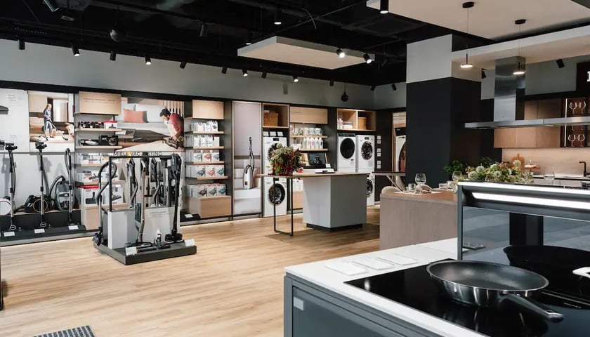 Centrum Doświadczeń Miele (Miele Experience Center) powstało w kompleksie Bulvary przy ulicy Księcia Witolda 13
