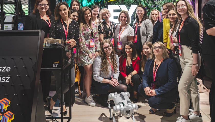 EY GDS Wrocław: Wolontariusze firmy wspierają edukację młodzieży