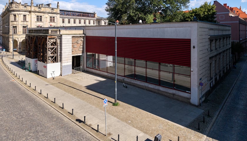 Pozostałości po Pałacu Hatzfeldów przy ul. Wita Stwosza, 22 lipca 2026