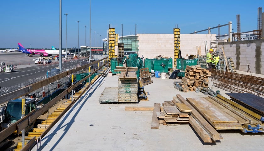 Powstający terminal cargo na wrocławskim lotnisko 