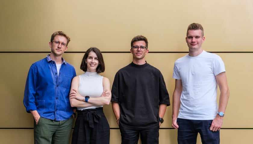 PublicTwin. Od lewej:  Michał Kasperski Aleksandra Mrozek Jacek Baczkowski Artur Gulik