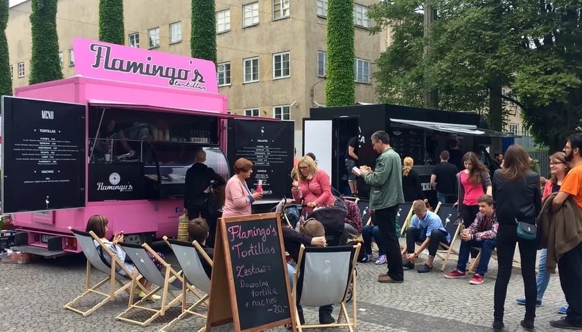 Food trucki na ulicach Starego Miasta