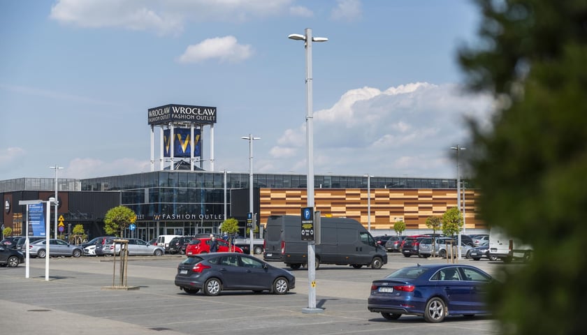 Centrum handlowe Outlet Fashion Wrocław (dawne Factory) ul. Graniczna