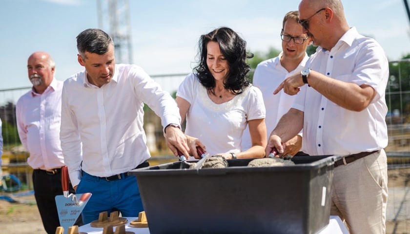 Dom studencki MILESTONE Student Living wybudowany zostanie przy ul. Fabrycznej 22. Podpisanie aktu erekcyjnego i wmurowanie kamienia węgielnego – 20 lipca 2022 r. 