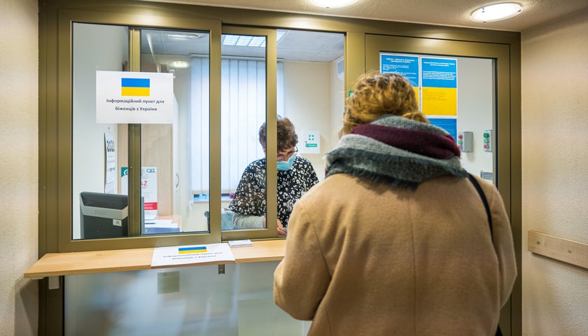 W Powiatowym Urzędzie Pracy przygotowano specjalne stanowiska do obsługi Ukraińców poszukujących zatrudnienia.