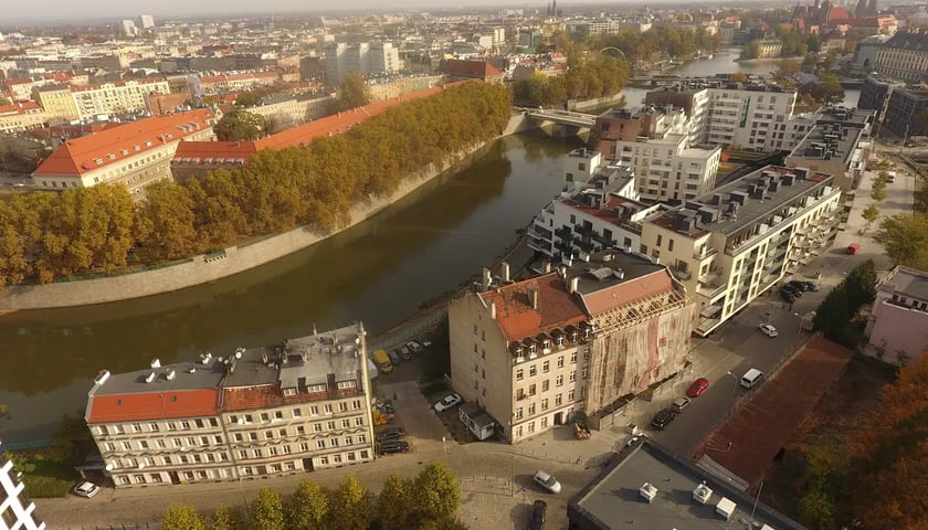 Nieruchomości na sprzedaż