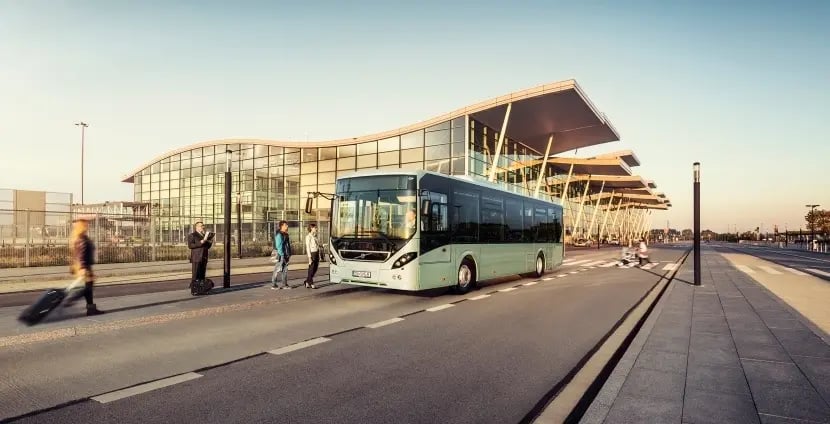 Na zdjęciu widać autobus Volvo produkowany we Wrocławiu